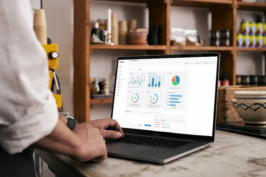 Laptop dashboard analytics data visualization